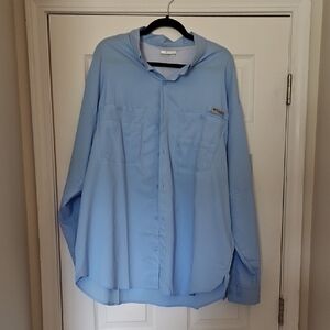 Columbia Light Blue Button-Up Shirt